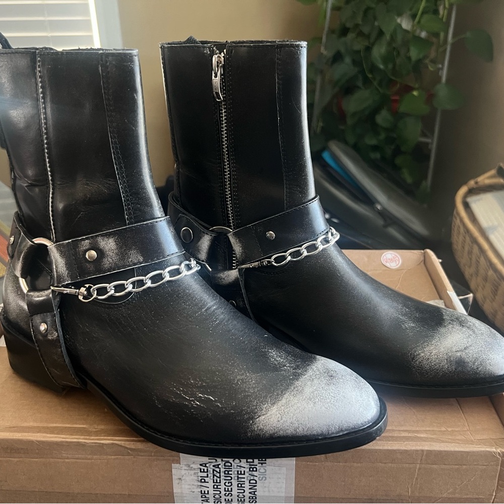 David Kollar Men's Black Leather Boots with Chain Detail